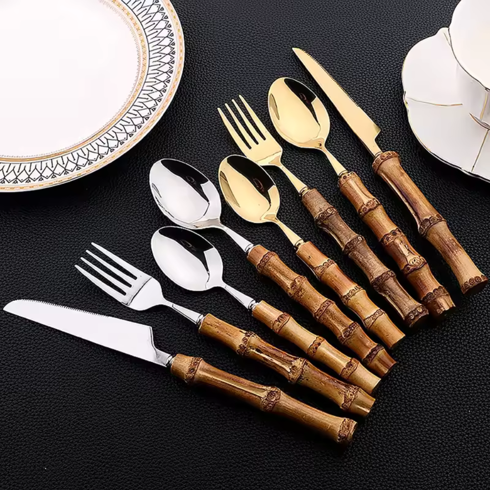 Jogo de Talheres em Aço Inox com Cabo de Bambu Natural - Kit 24 Peças